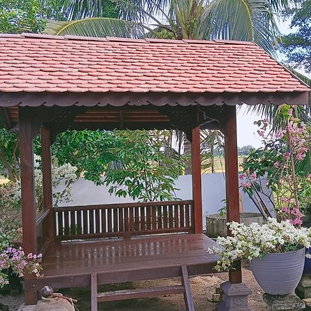Kurau Inn Farmstay Kuala Kurau Eksteriør billede