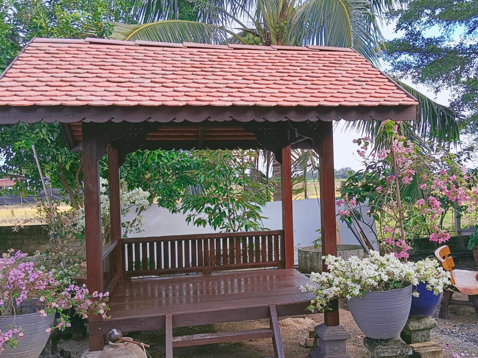 Kurau Inn Farmstay Kuala Kurau Eksteriør billede