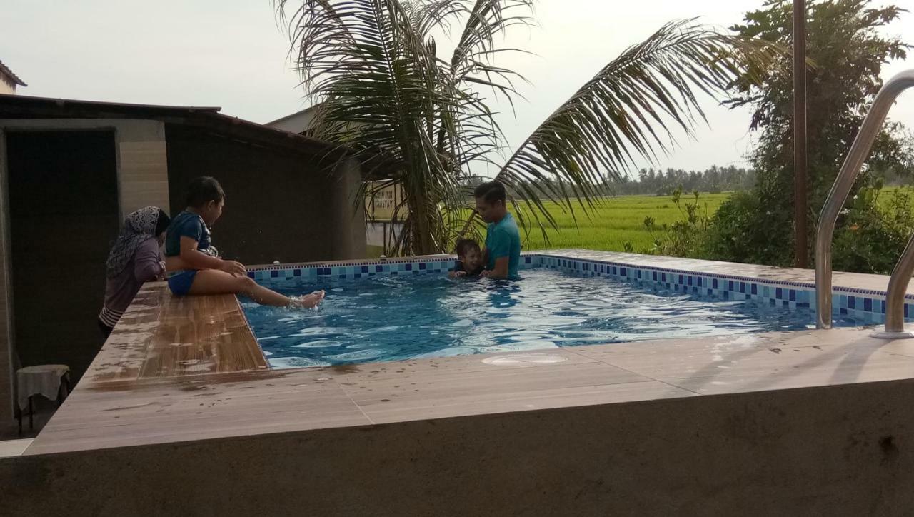 Kurau Inn Farmstay Kuala Kurau Eksteriør billede